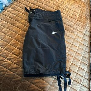 Nike at the knee shorts- sporty black athletic shorts!